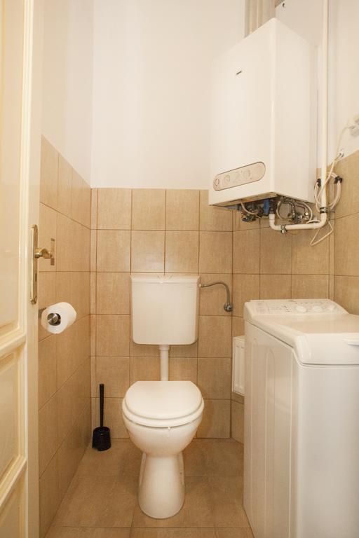 ブダペストCarolyn Apartman In The Old Cityアパートメント エクステリア 写真