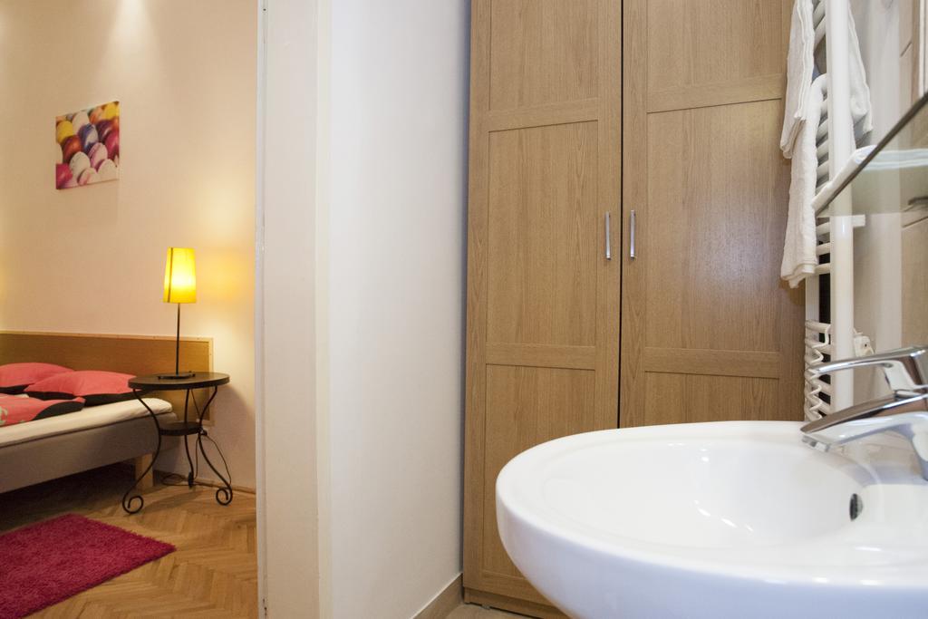ブダペストCarolyn Apartman In The Old Cityアパートメント エクステリア 写真
