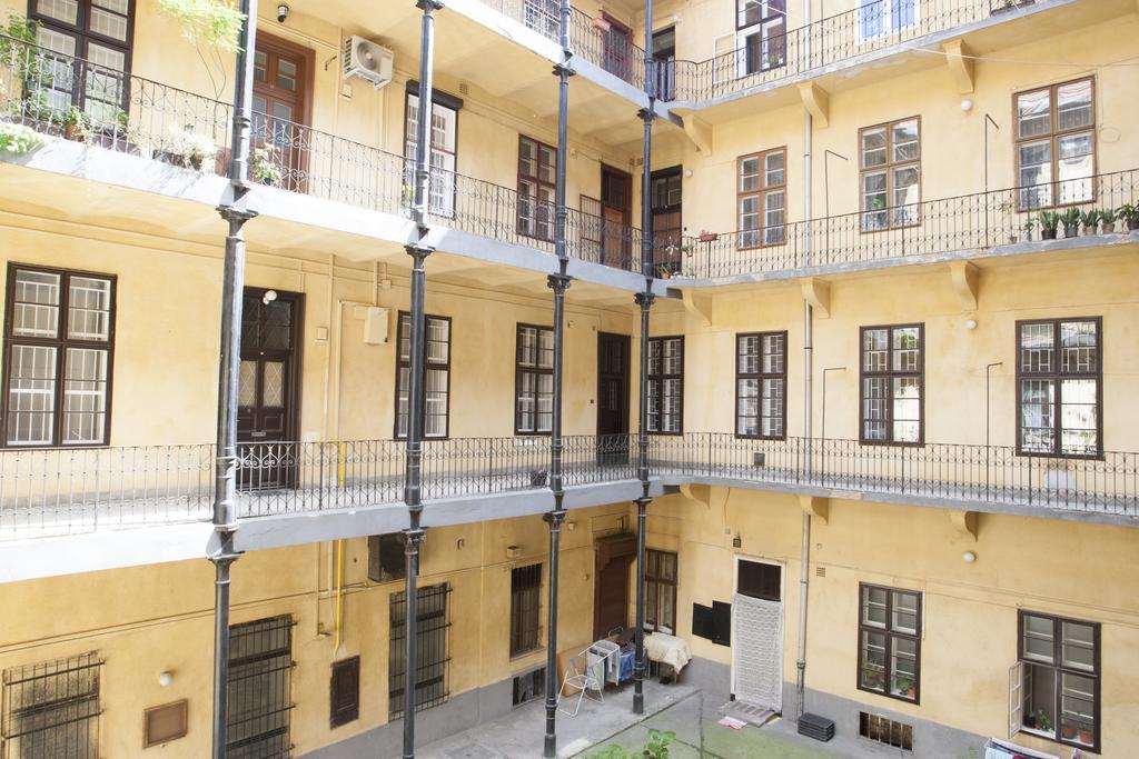 ブダペストCarolyn Apartman In The Old Cityアパートメント エクステリア 写真