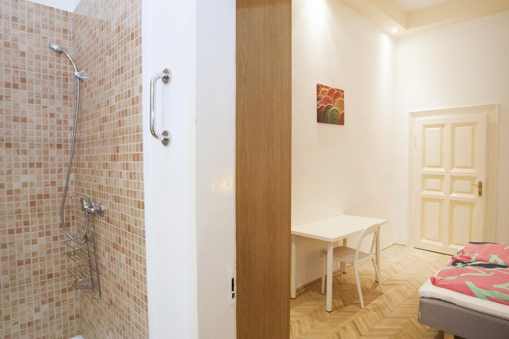ブダペストCarolyn Apartman In The Old Cityアパートメント エクステリア 写真